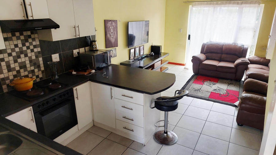 2 Bedroom Property for Sale in Stratford Green Western Cape